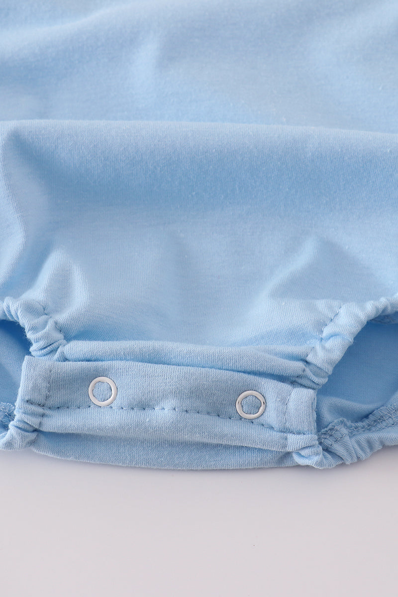 Blue flag embroidery bubble